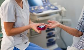 Cukrzyca badanie lekarskie glukometrem